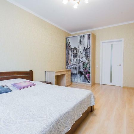 Business Class Apartment At Lomonosova Kiev Exteriör bild